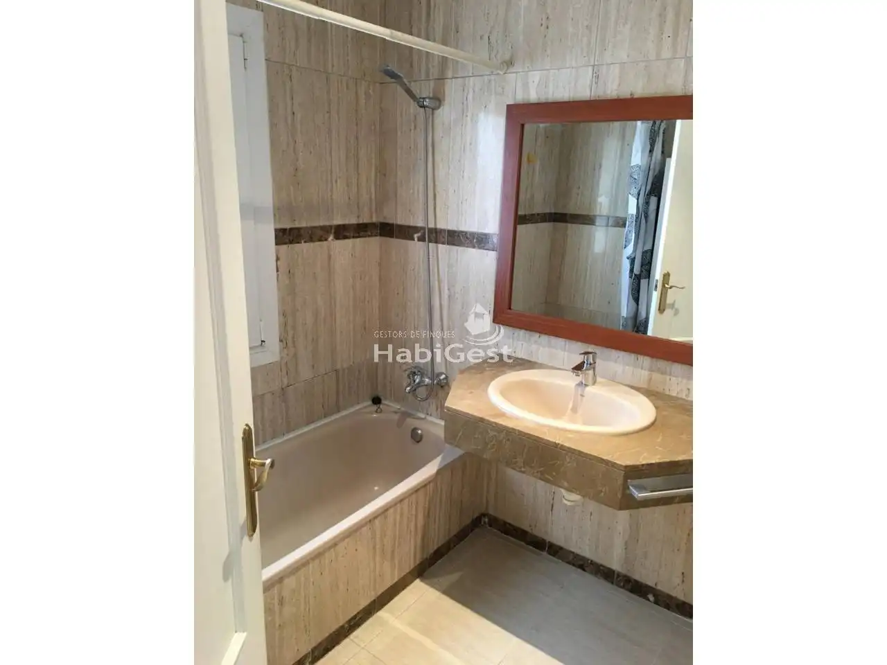 Baño de Casa adosada en venta en Quart con Aire acondicionado, Calefacción y Terraza