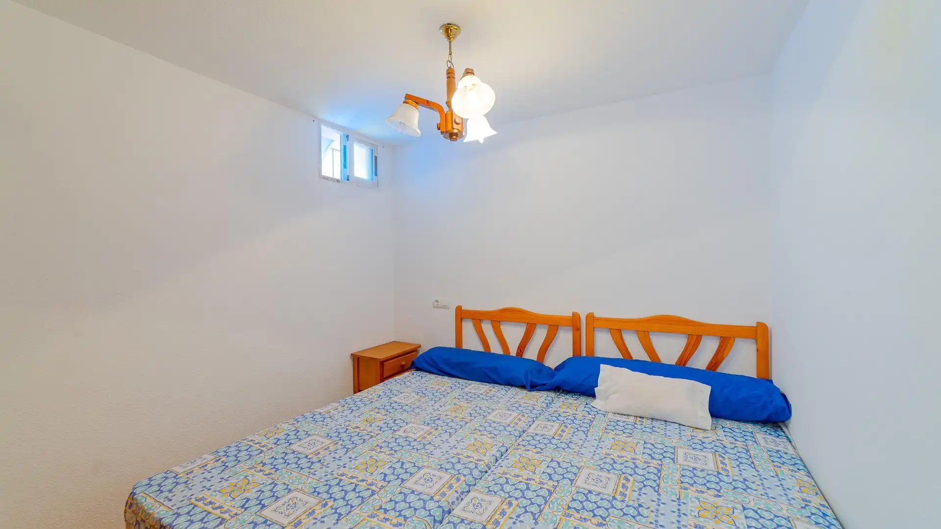 Dormitori de Casa o xalet en venda en Orihuela amb Jardí privat, Terrassa i Piscina