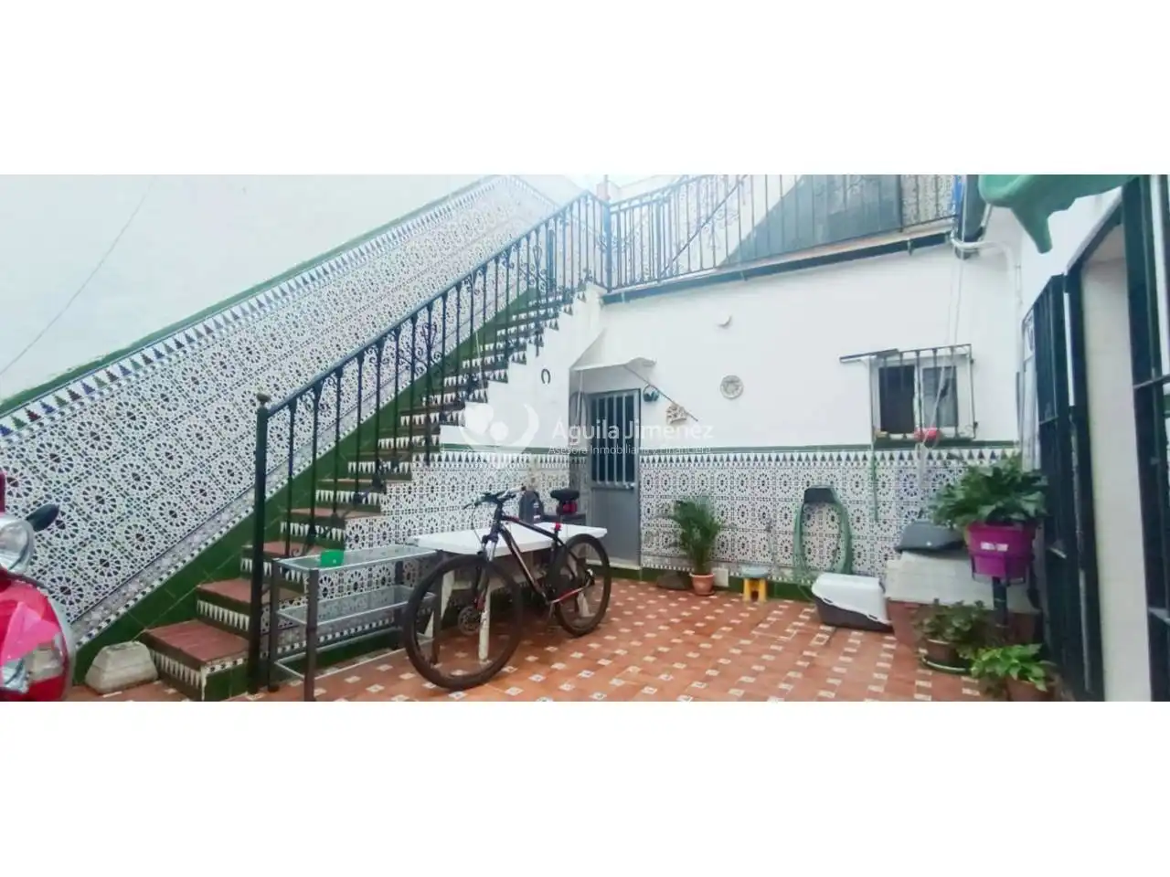 Terraza de Casa adosada en venta en Alcalá de Guadaira con Aire acondicionado, Calefacción y Jardín privado