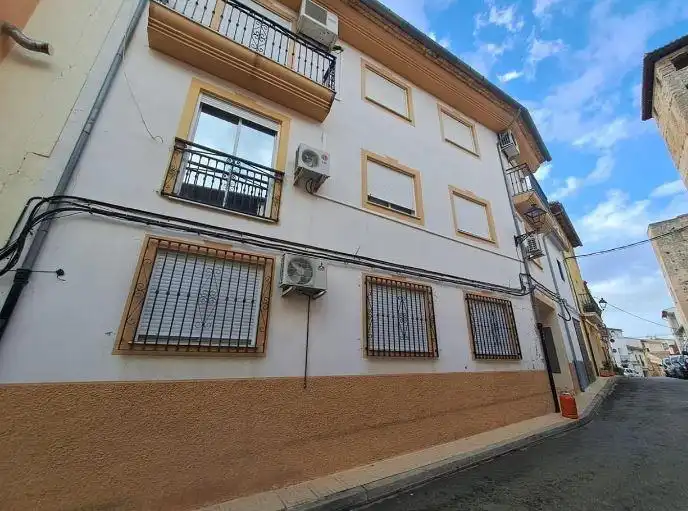 Vista exterior de Piso en venta en Llutxent