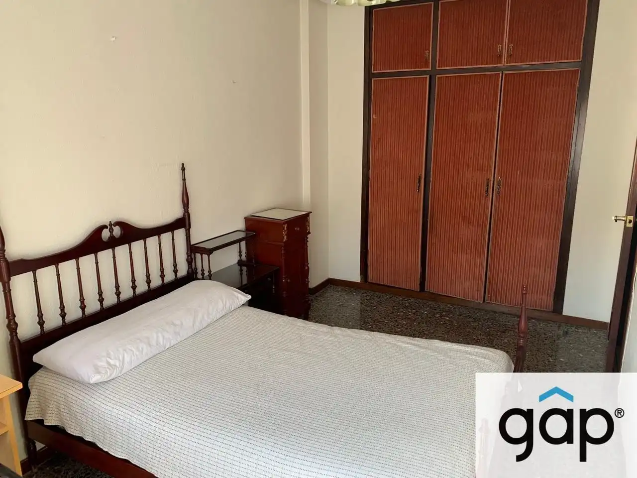 Bedroom of Flat for rent in Cuenca  with Heating, Terrace and Furnished