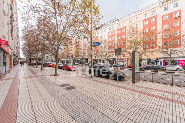 Piso en Venta en Calle del Príncipe de Vergara en Hispanoamérica - Bernabéu