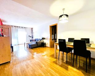 Sala d'estar de Pis en venda en Parla amb Calefacció, Terrassa i Traster