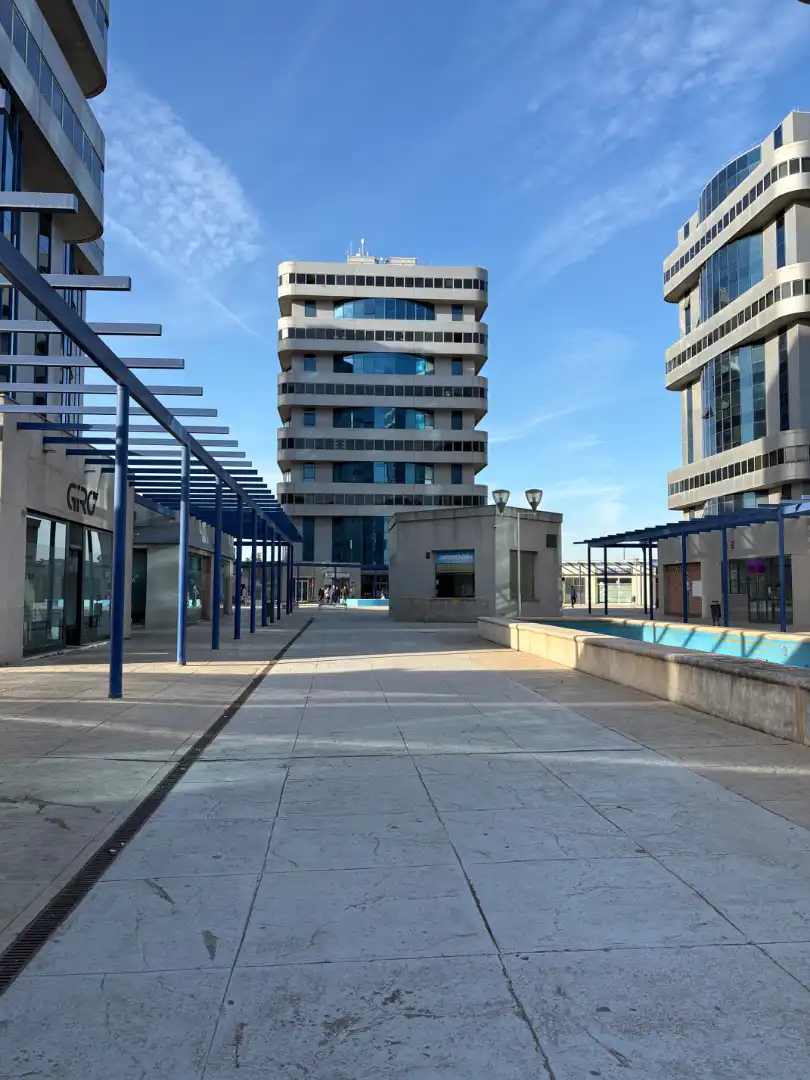 Oficina amb ascensor en venda a Norte