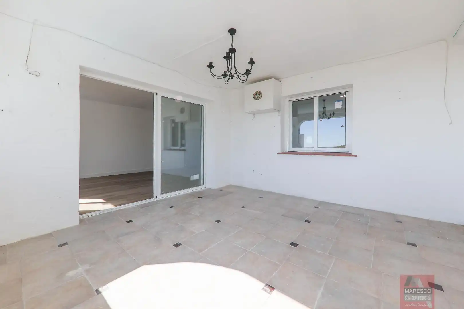 Wohnung zum Verkauf in Mijas mit Terrasse, Alarm und Gemeinschaftspool