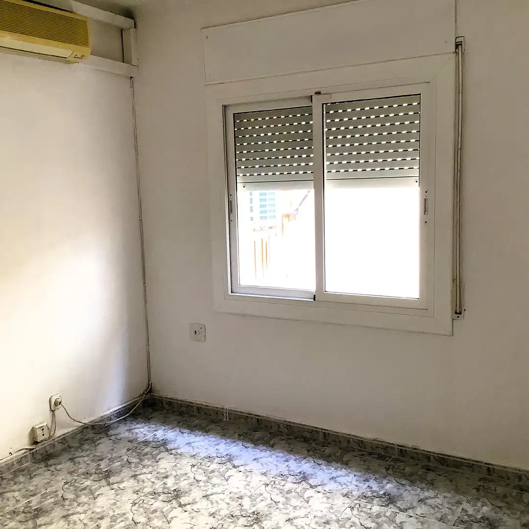 Dormitori de Apartament en venda en Mataró amb Aire condicionat, Terrassa i Traster