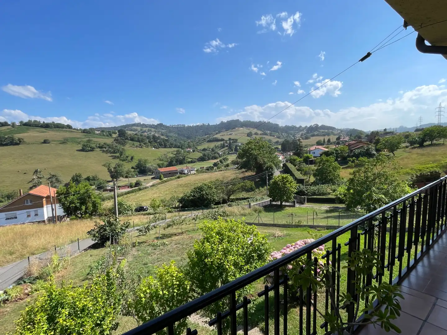 Vista exterior de Casa o chalet en venta en Gijón  con Calefacción, Jardín privado y Terraza