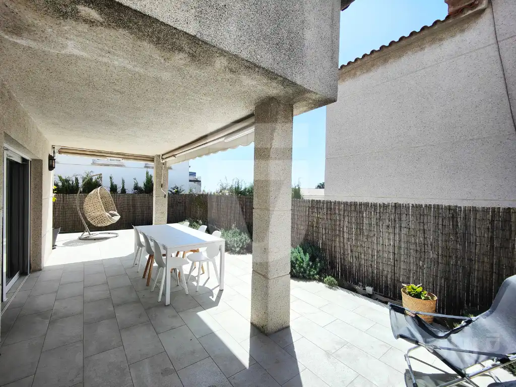 Terrassa de Casa o xalet en venda en El Masnou amb Aire condicionat, Calefacció i Jardí privat