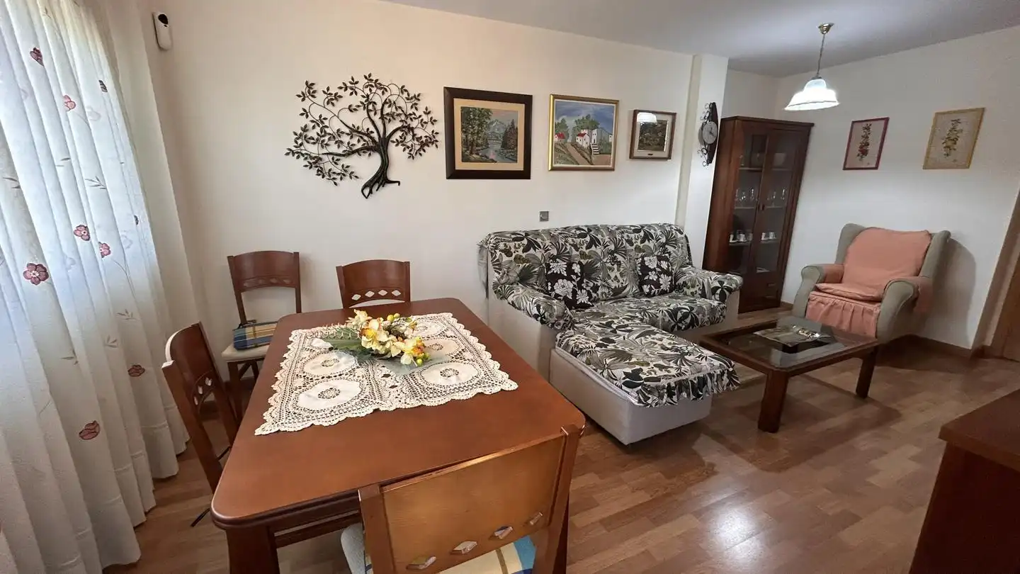 Sala d'estar de Planta baixa de lloguer en Rincón de la Victoria amb Parquet, Terrassa i Moblat