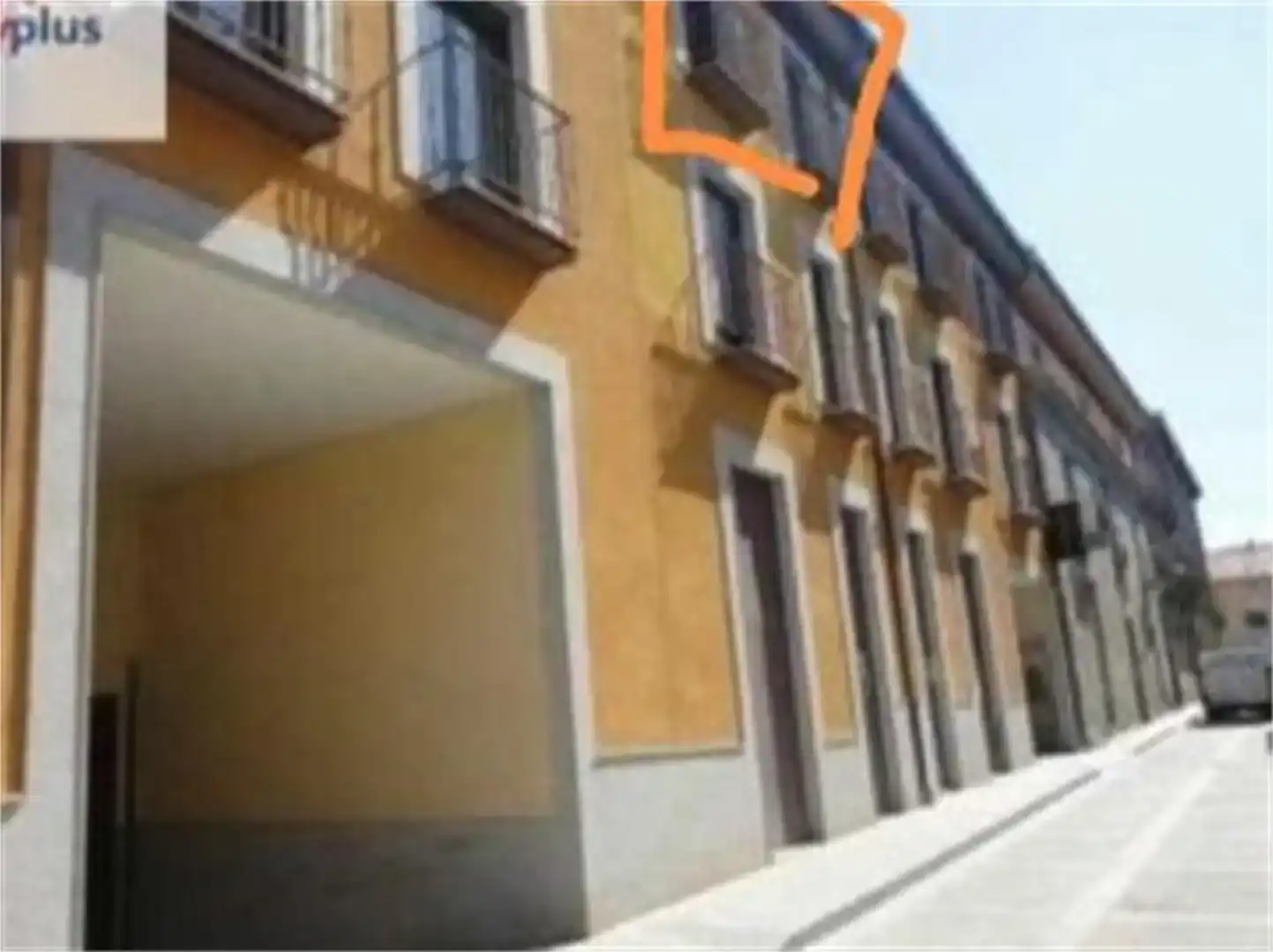 Vista exterior de Pis en venda en Piedrahíta amb Parquet, Moblat i Balcó