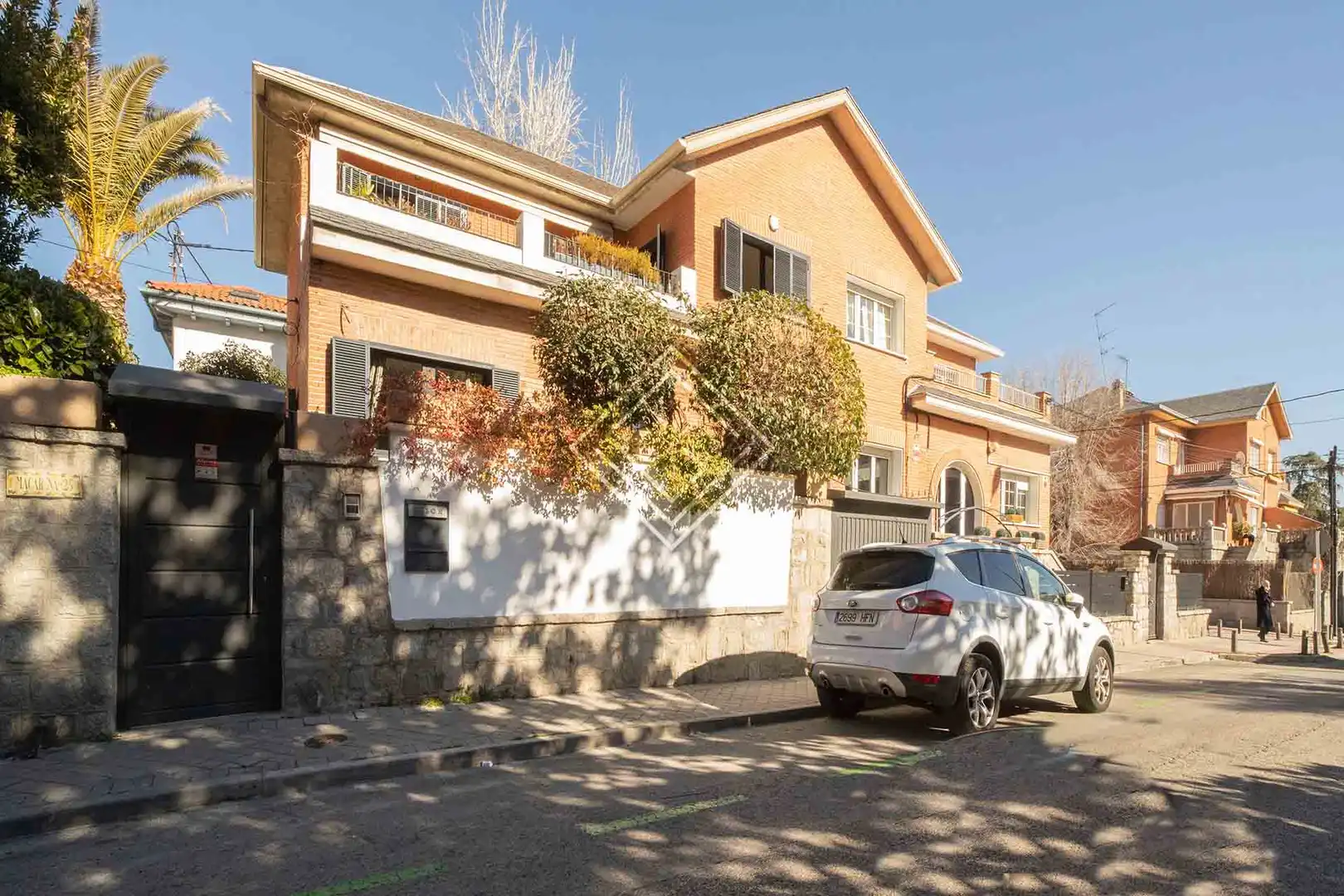 Vista exterior de Casa o chalet en venta en Madrid