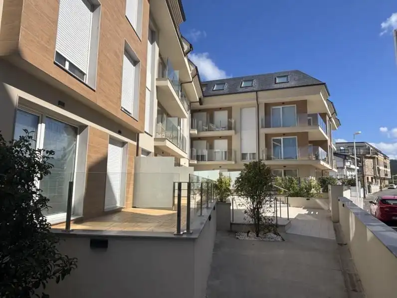 Außenansicht von Dachboden zur Miete in Ortigueira mit Privatgarten, Abstellraum und Möbliert