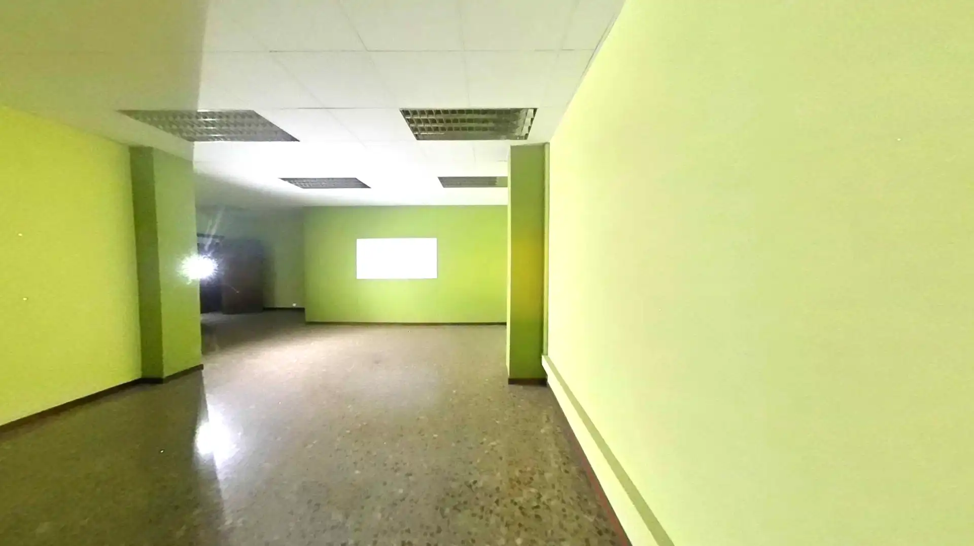 Nau industrial en venda en Viladecans
