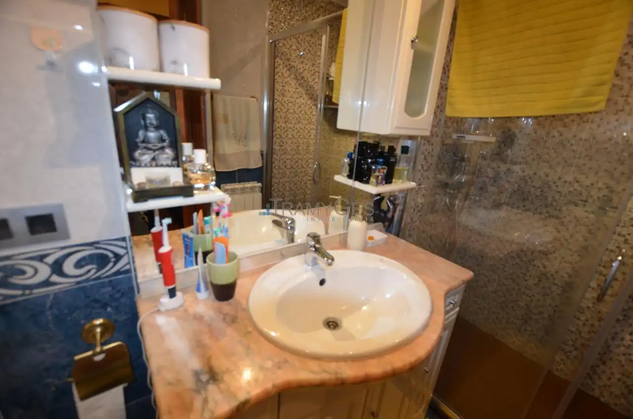 Baño de Piso en venta en Tomiño con Calefacción y Trastero