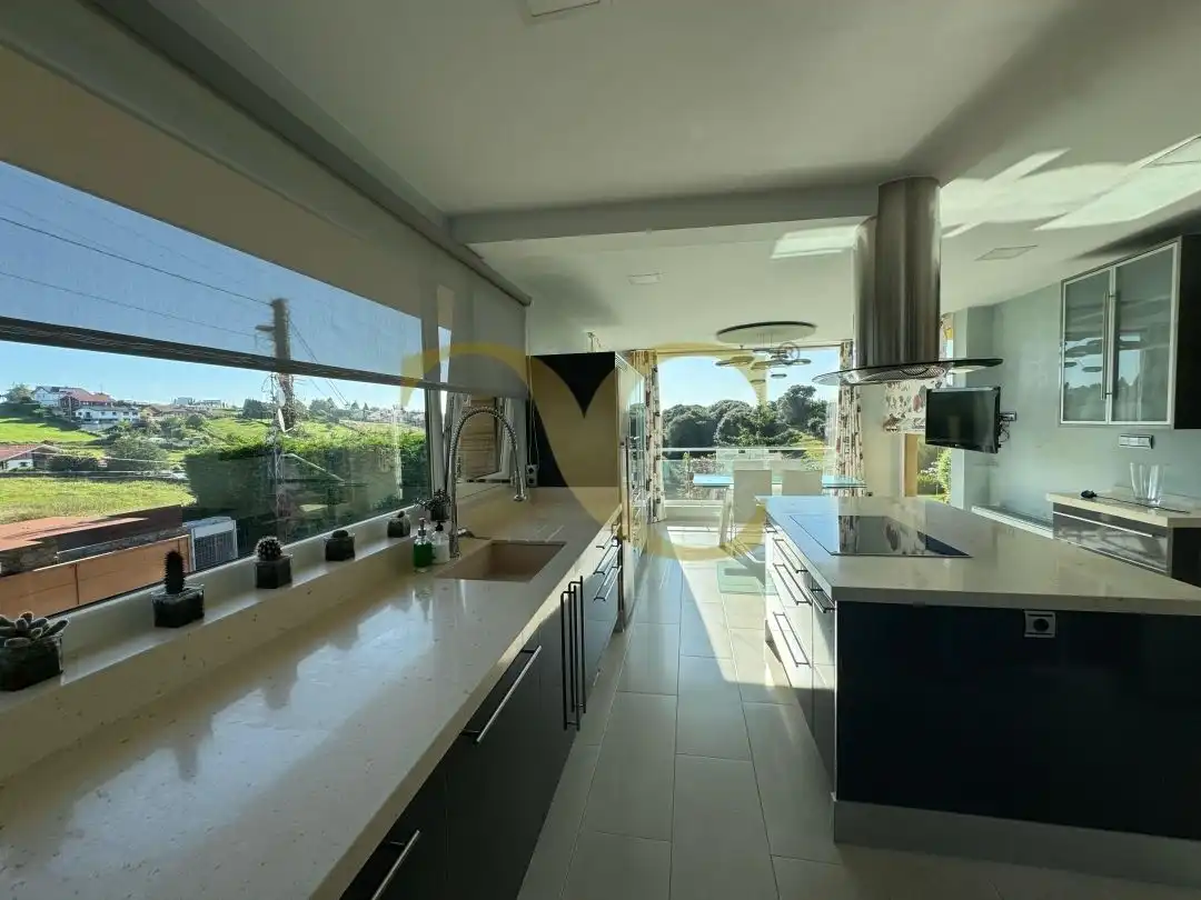 Kitchen of Houses for rent in Santa Cruz de Bezana  with Air Conditioner, Heating and Private garden
