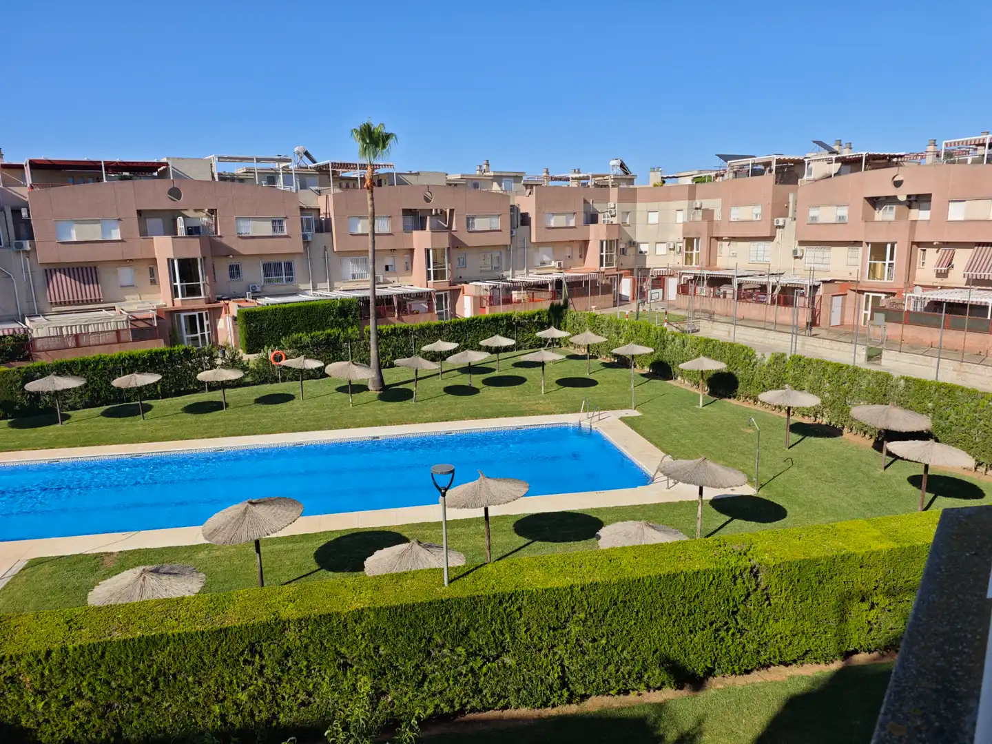 Jardí de Dúplex en venda en Dos Hermanas amb Aire condicionat, Jardí privat i Terrassa