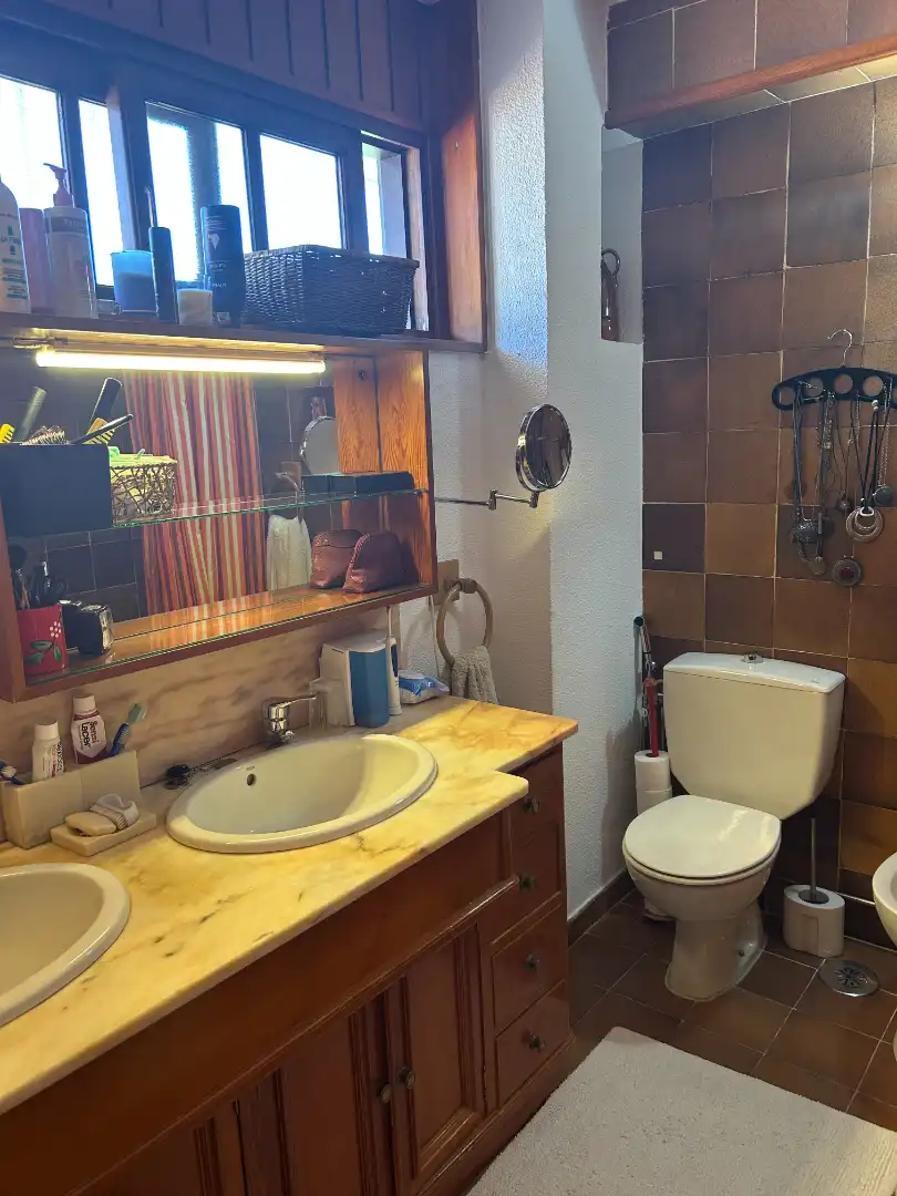 Baño de Casa o chalet en venta en Vigo  con Calefacción, Jardín privado y Parquet