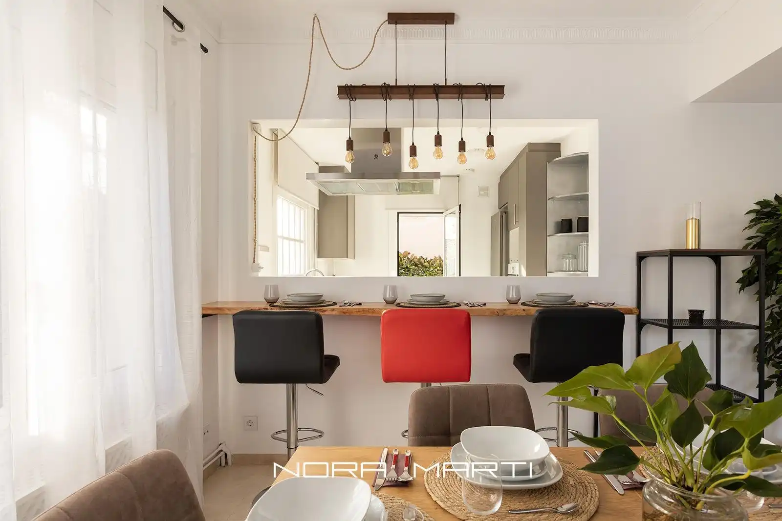 Comedor de Casa o chalet en venta en Sant Just Desvern con Aire acondicionado, Calefacción y Jardín privado