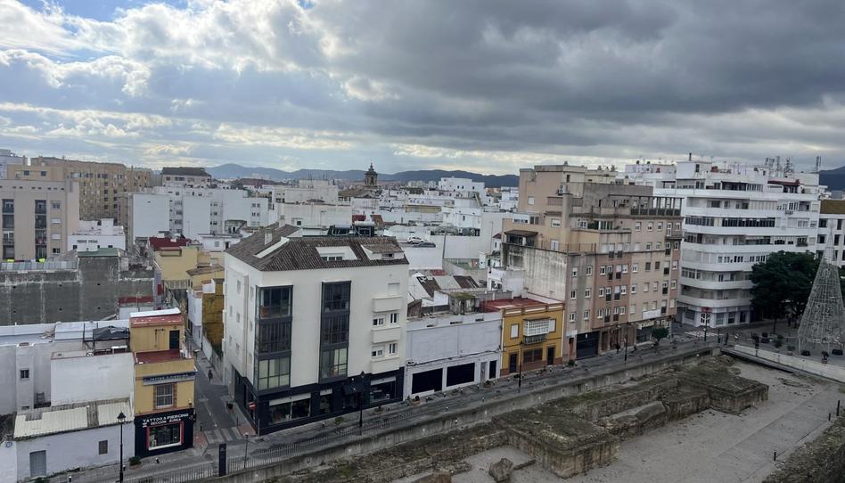 Foto 1 de Apartament en venda a Avenida de Blas Infante, Casco Antiguo, Cádiz