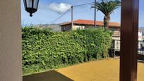 Vista exterior de Casa o xalet en venda en Los Corrales de Buelna  amb Balcó