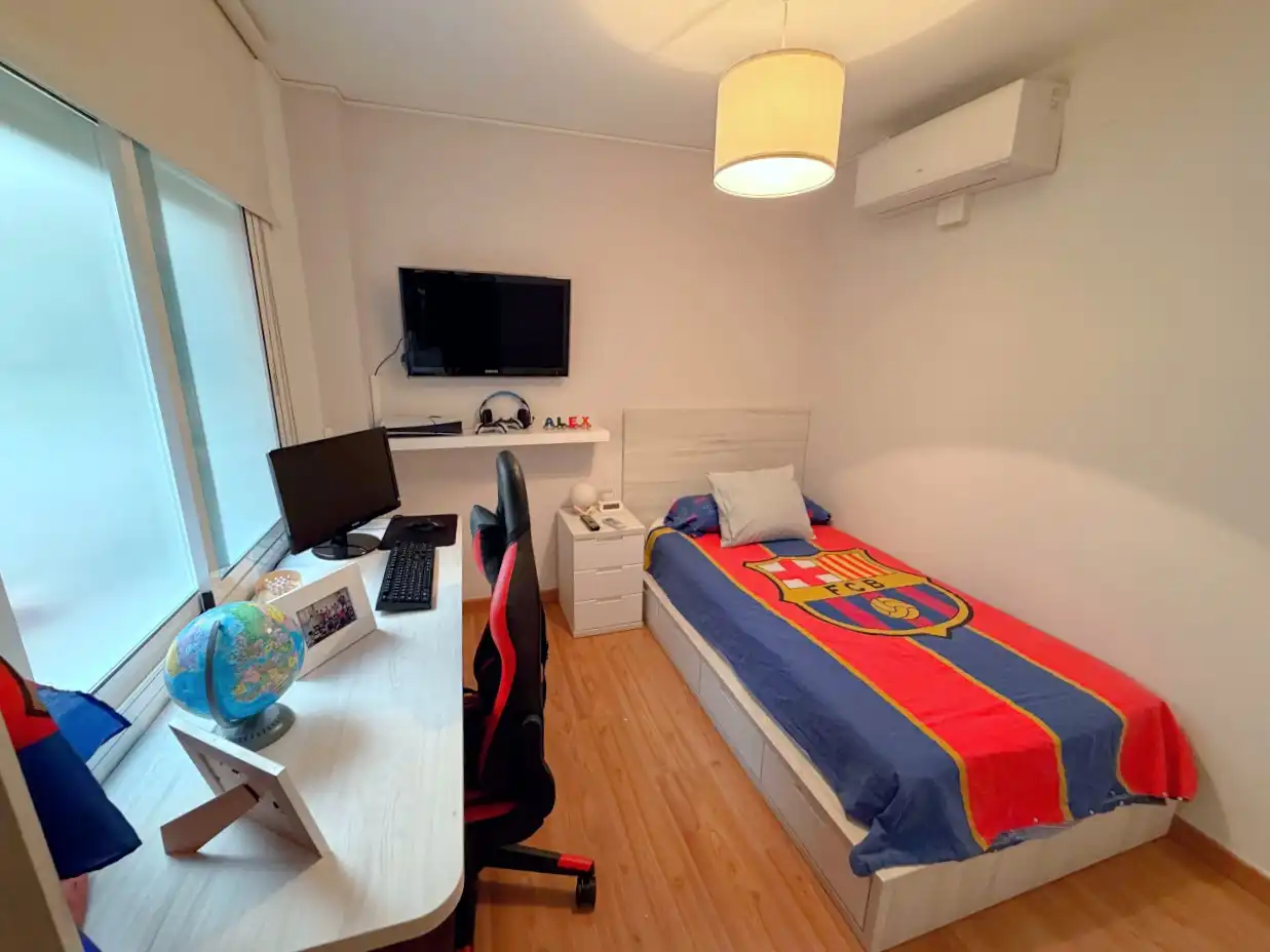 Bedroom of Flat for sale in Sagnier - Plaça de Catalunya