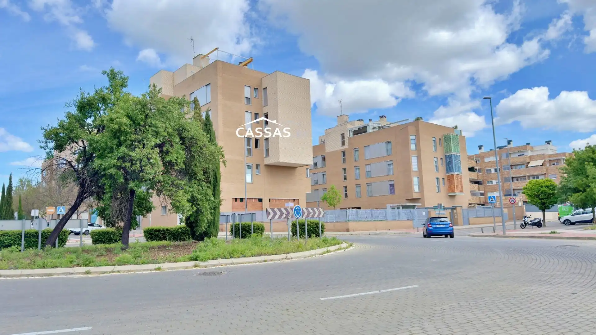 Aparcament de Àtic en venda en Torrejón de Ardoz amb Calefacció, Terrassa i Traster