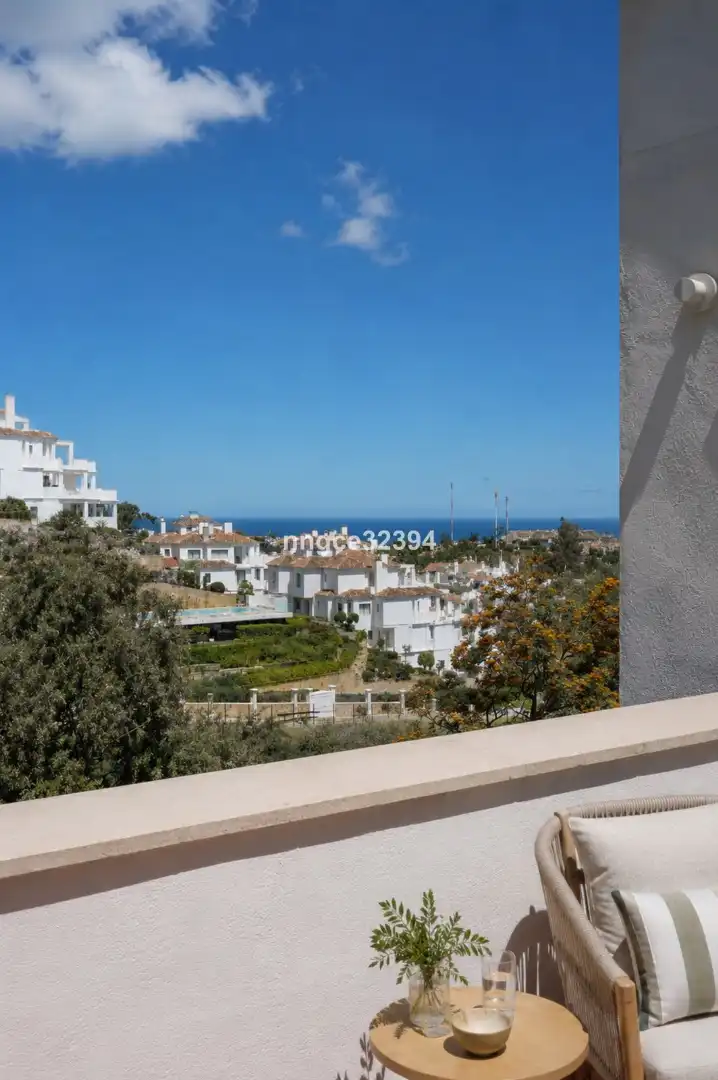 Vista exterior de Ático en venta en Marbella con Aire acondicionado, Terraza y Amueblado