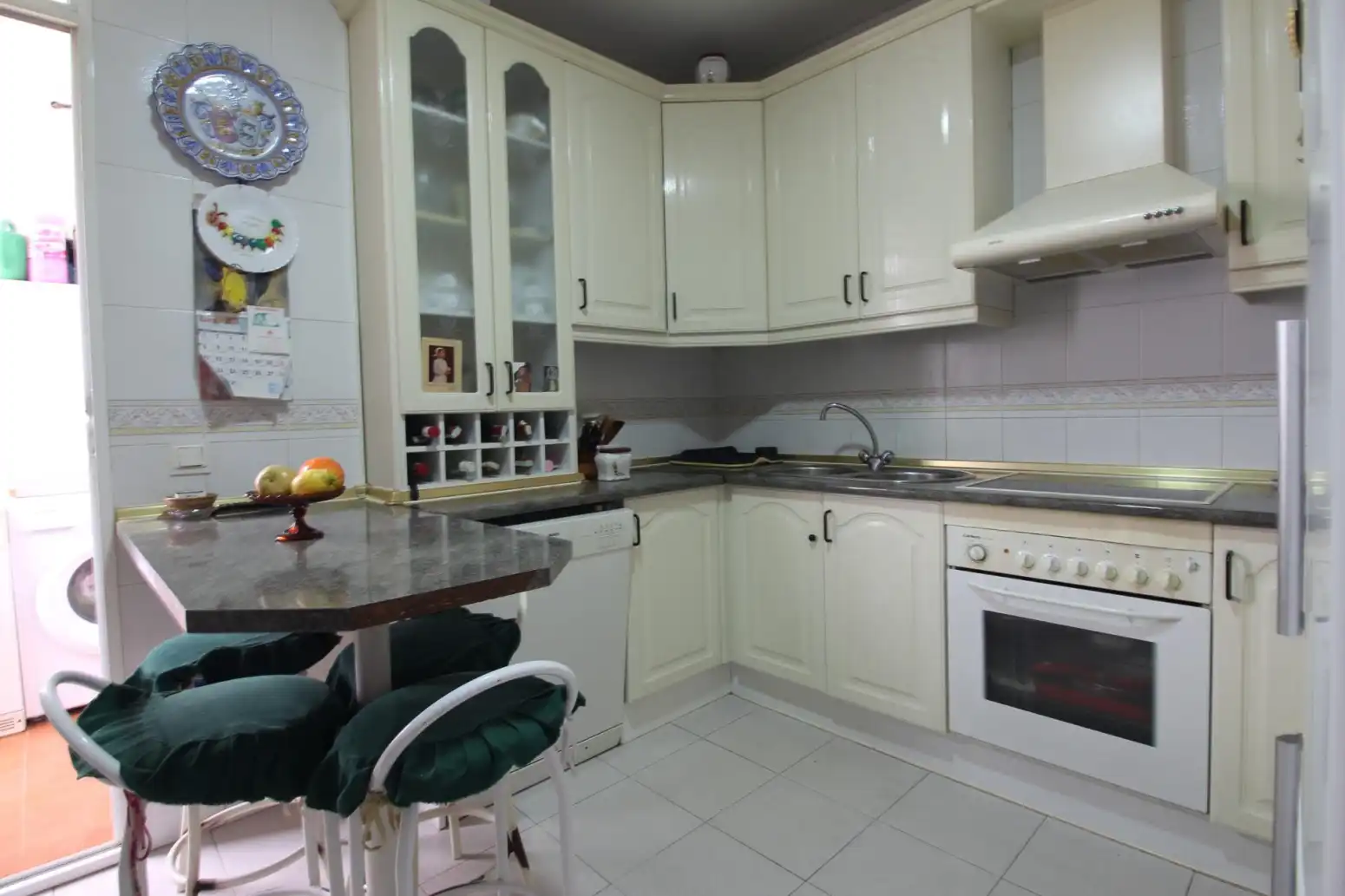 Küche von Wohnung zum Verkauf in Montijo mit Klimaanlage, Heizung und Parkett
