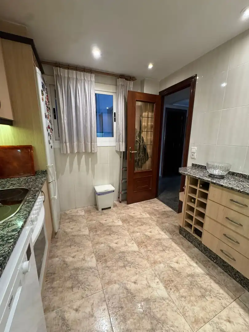 Flat with lift to rent in Extramurs, imagen 6