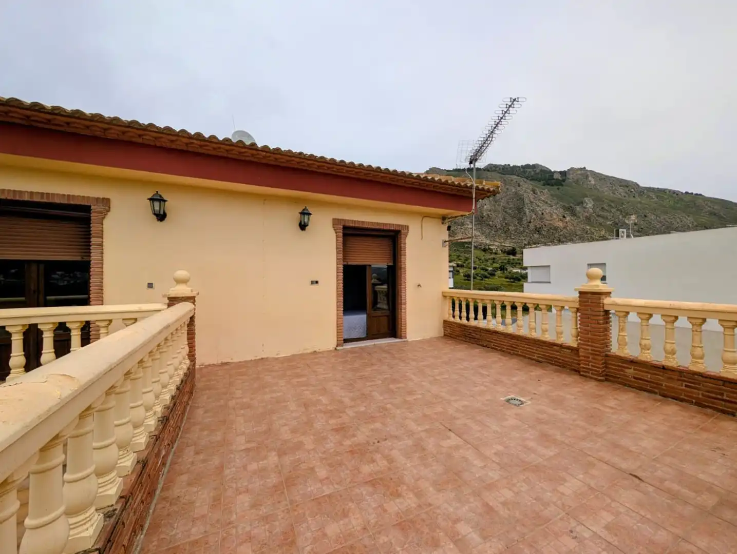 Terrassa de Casa o xalet en venda en Loja amb Aire condicionat, Calefacció i Jardí privat