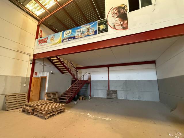 Nave industrial en Alquiler en Calle Oviedo en Las Salinas