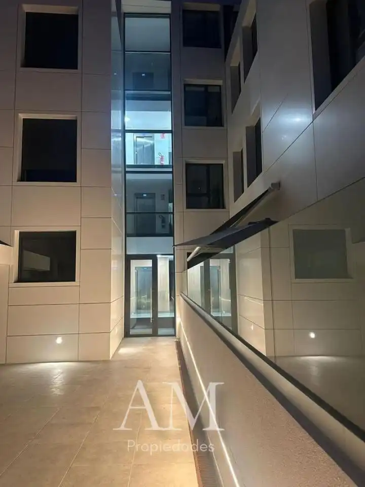 Piso de alquiler en Vigo  con Calefacción, Terraza y Trastero
