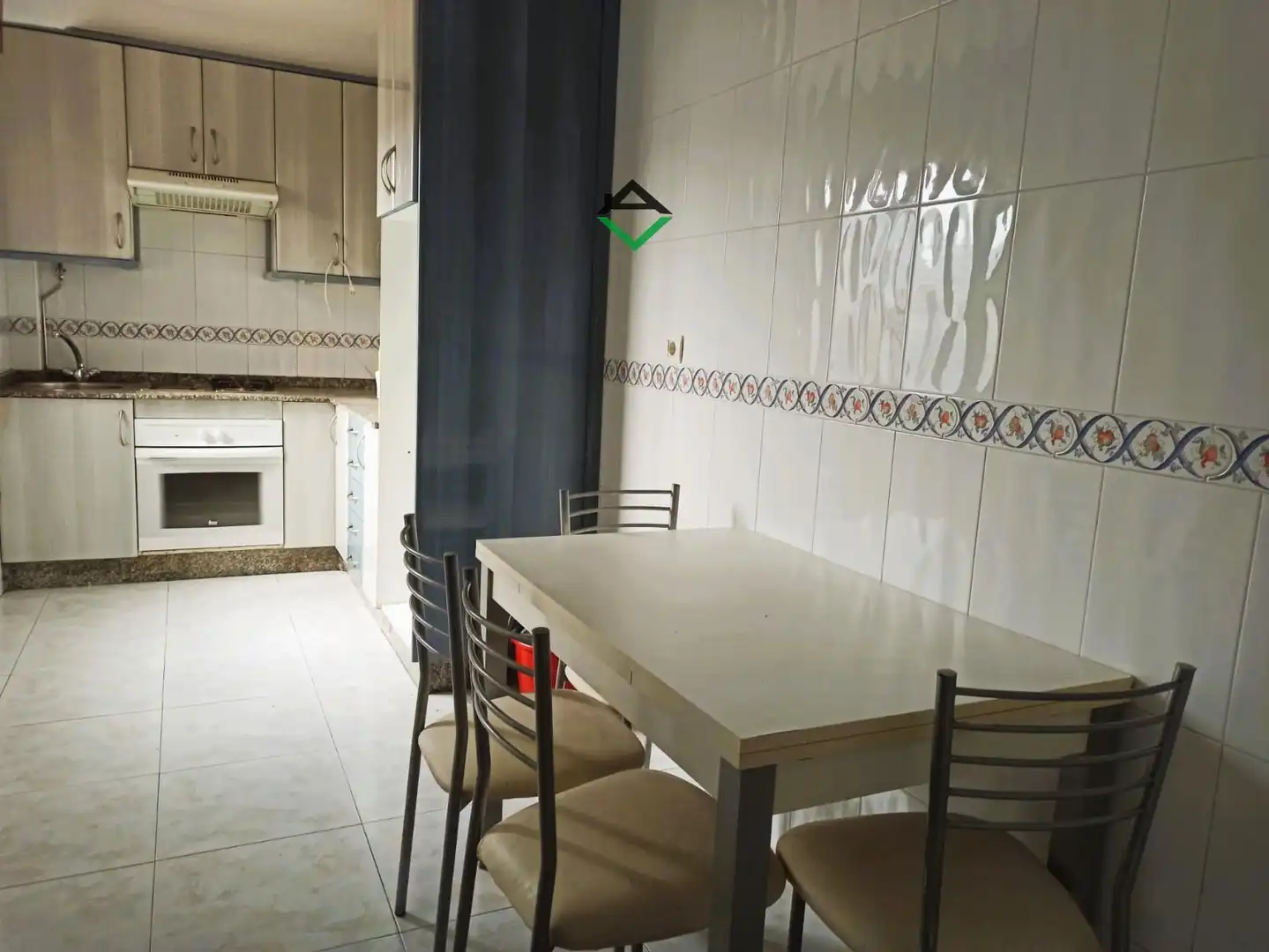 Cuina de Pis en venda en Cangas  amb Terrassa