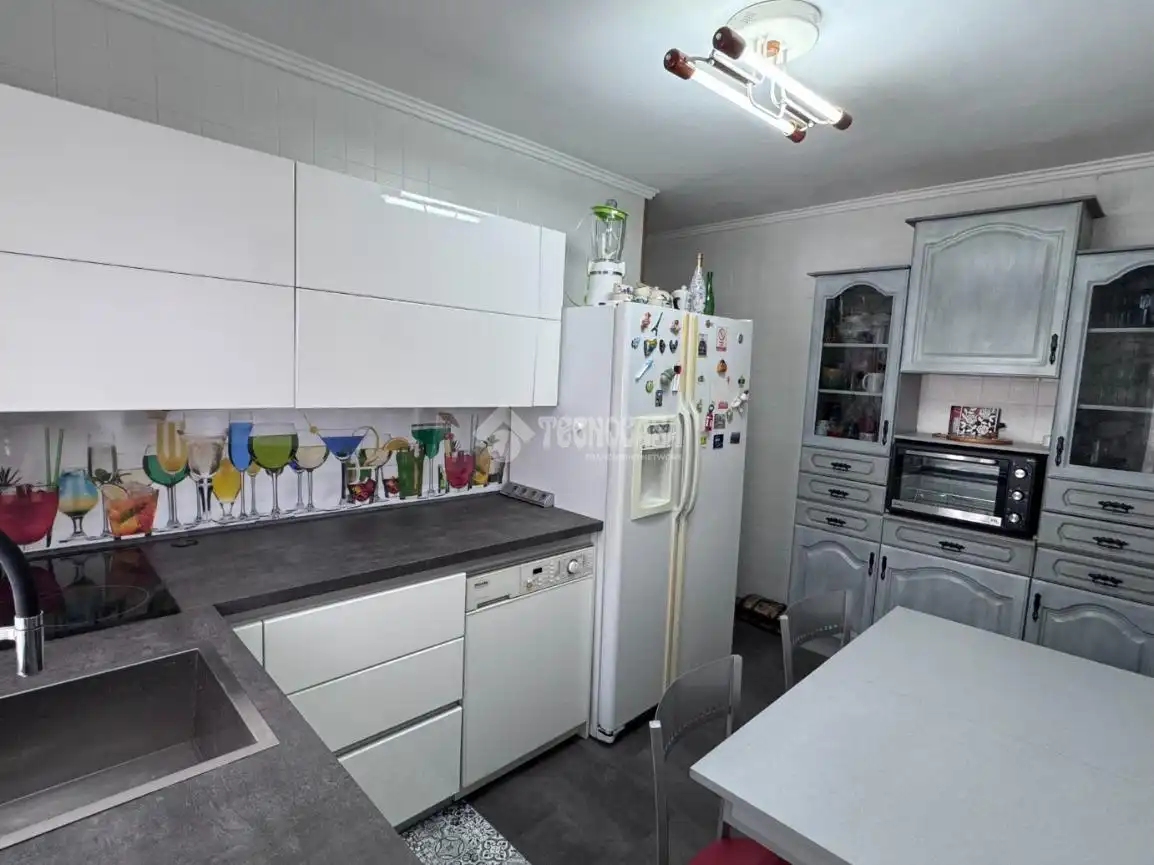 Cocina de Piso en venta en León Capital  con Calefacción y Parquet