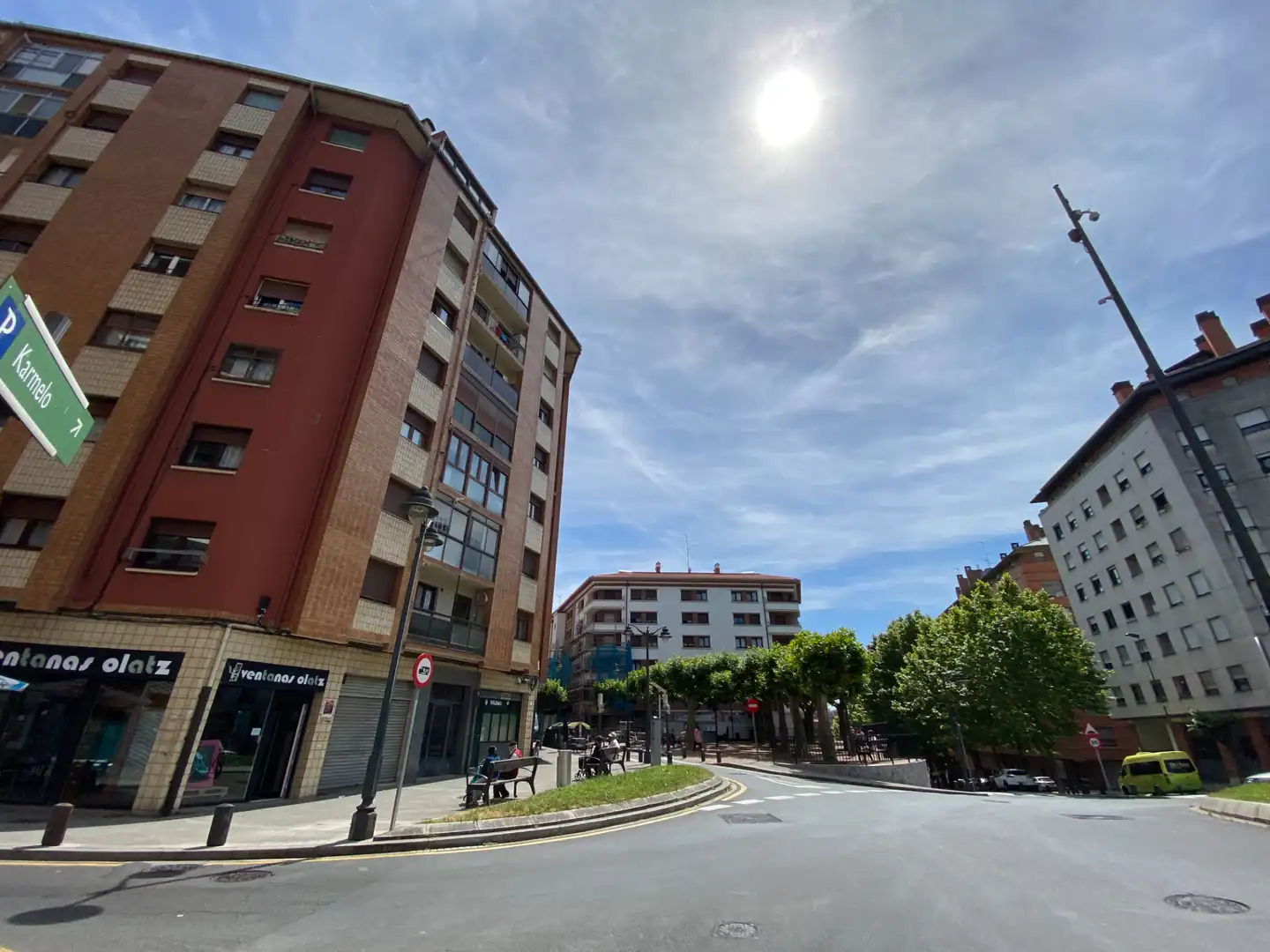 Vista exterior de Pis en venda en Bilbao  amb Calefacció, Moblat i Balcó