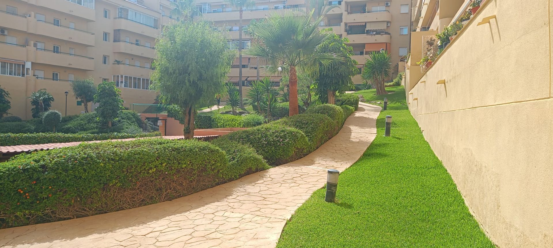 Jardí de Pis en venda en Fuengirola amb Aire condicionat, Calefacció i Terrassa