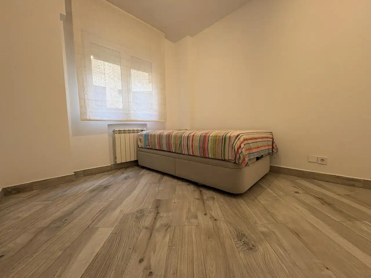 Schlafzimmer von Wohnung zur Miete in Madrid mit Heizung