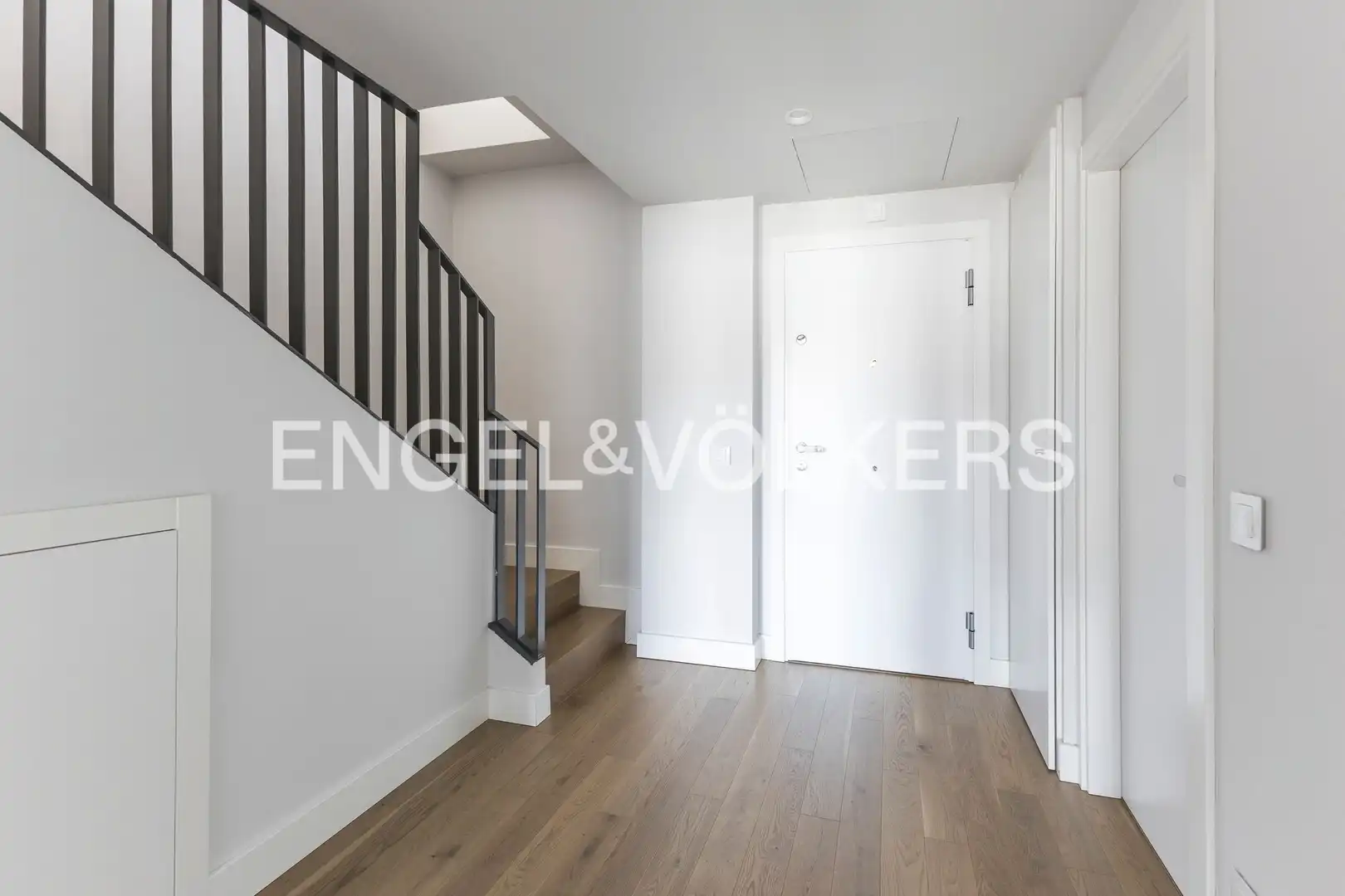 Dúplex en venta en Madrid con Calefacción, Jardín privado y Terraza