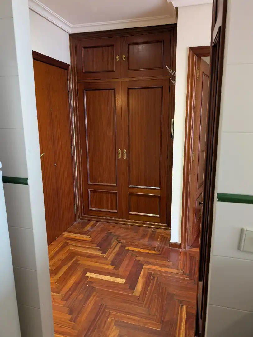 Apartament en venda en Pontevedra Capital  amb Calefacció, Parquet i Moblat