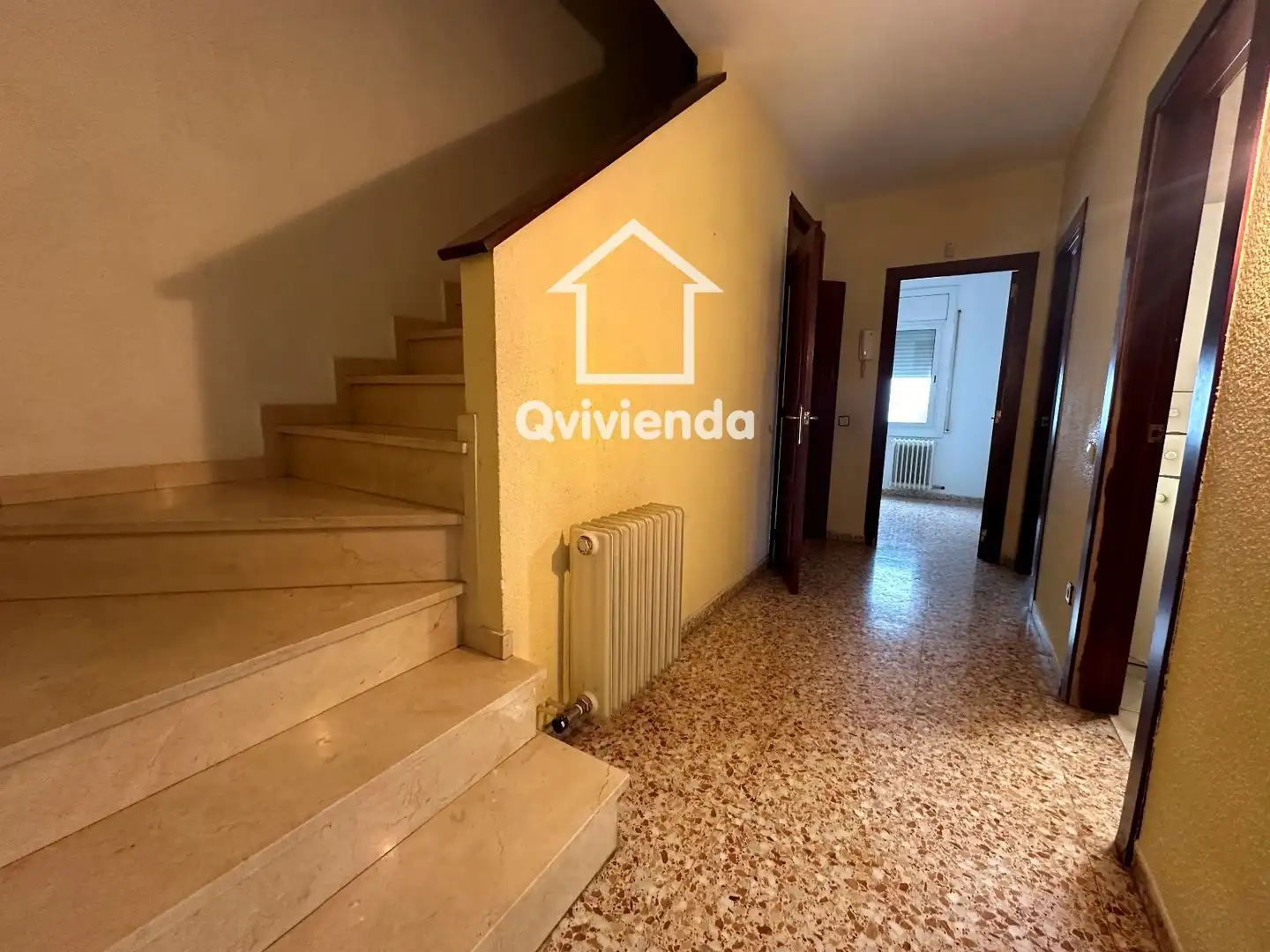 Casa adosada en venta en Santa Perpètua de Mogoda con Trastero