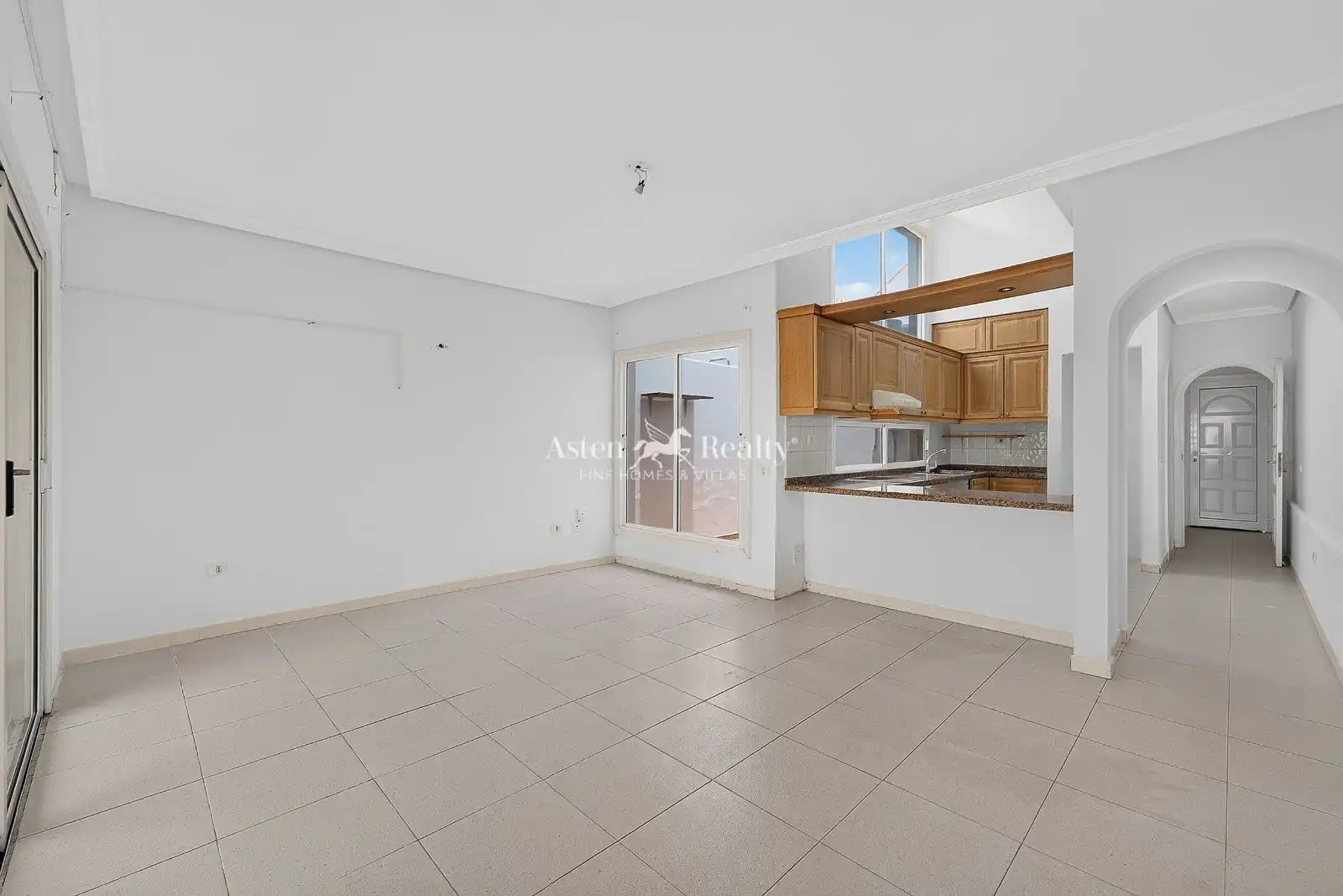 Vista exterior de Piso en venta en San Miguel de Abona con Terraza, Piscina y Piscina comunitaria