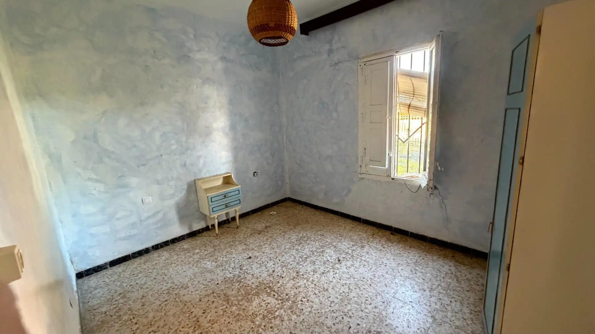 Sala d'estar de Casa o xalet en venda en Villafranca de los Caballeros amb Jardí privat i Terrassa