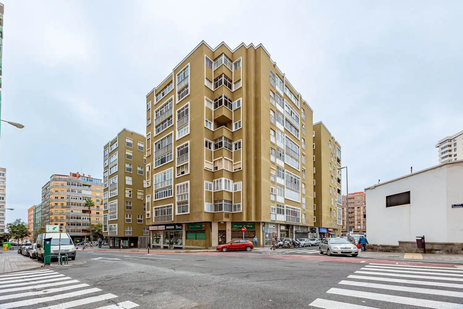Local commercial à vendre à Calle Jesús Ferrer Jimeno 14