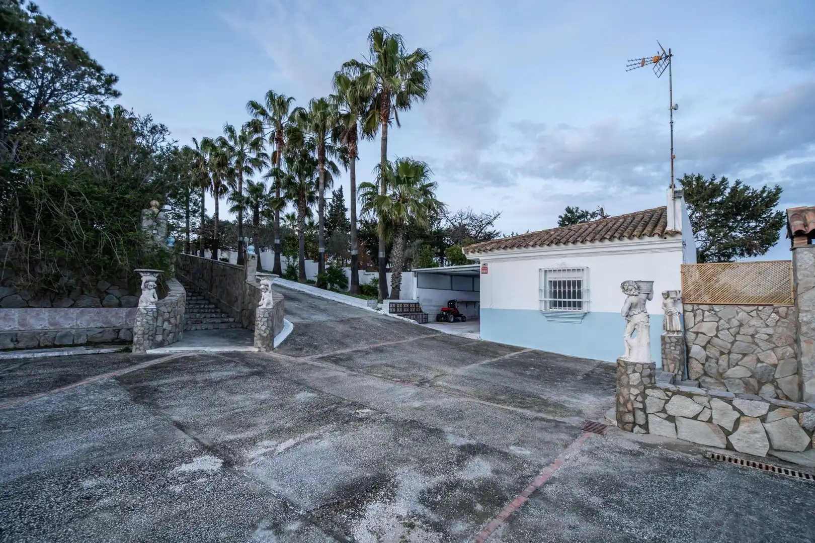 Haus mit Pool zum Verkauf in Las Lagunas - Campano, imagen 19