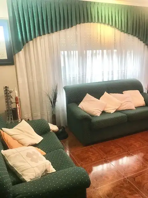 Sala de estar de Piso en venta en Noja con Calefacción, Terraza y Amueblado