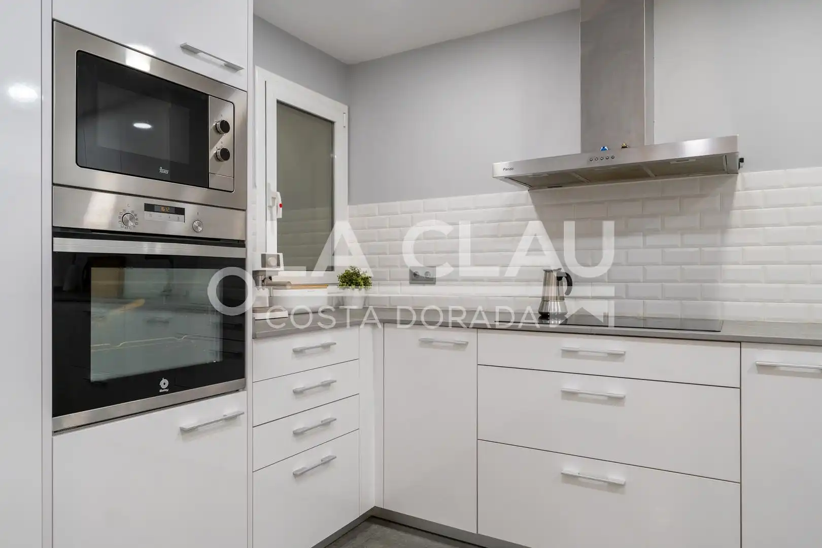 Kitchen of Flat for sale in Tarragona  with Heating, Oven and Microwave