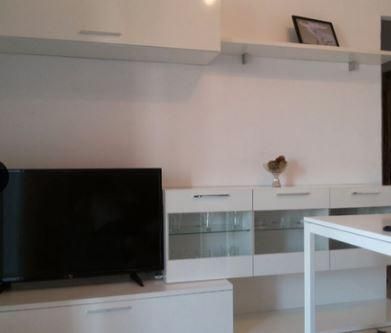 Sala d'estar de Pis de lloguer en  Sevilla Capital amb Aire condicionat, Terrassa i Moblat