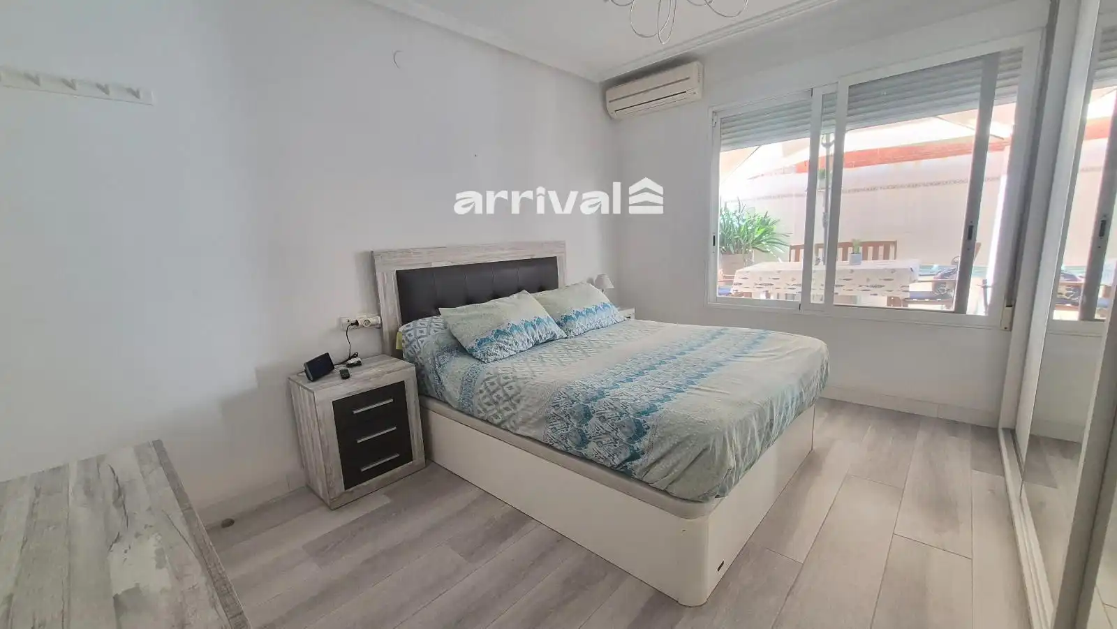 Schlafzimmer von Wohnung zur Miete in Valencia mit Klimaanlage, Heizung und Terrasse