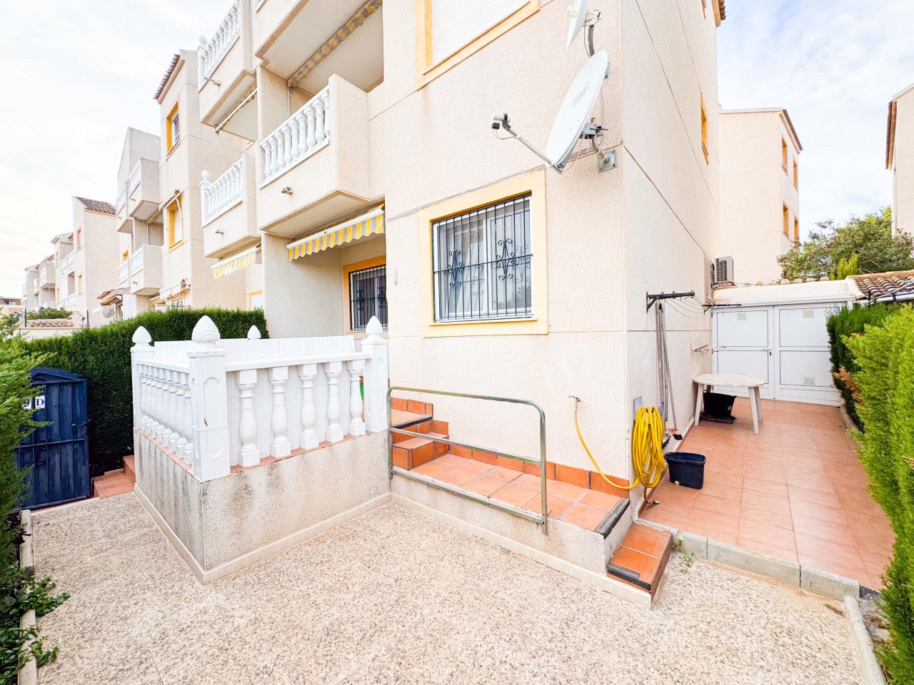 Exterior view of Planta baja for sale in Torrevieja  with Air Conditioner, Heating and Terrace