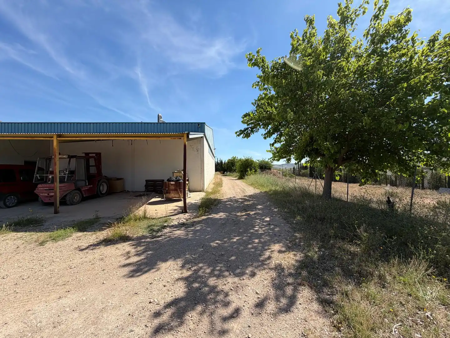 Fabrikhallen zum Verkauf in Jumilla